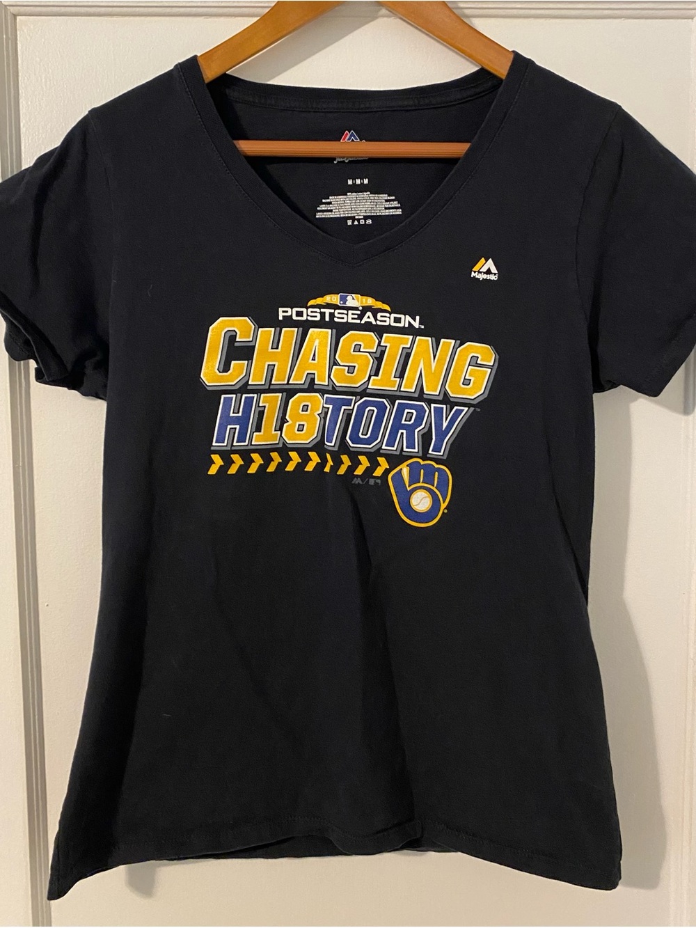 Milwaukee Brewers 2018 Playoff Women’s Medium T-shirt
